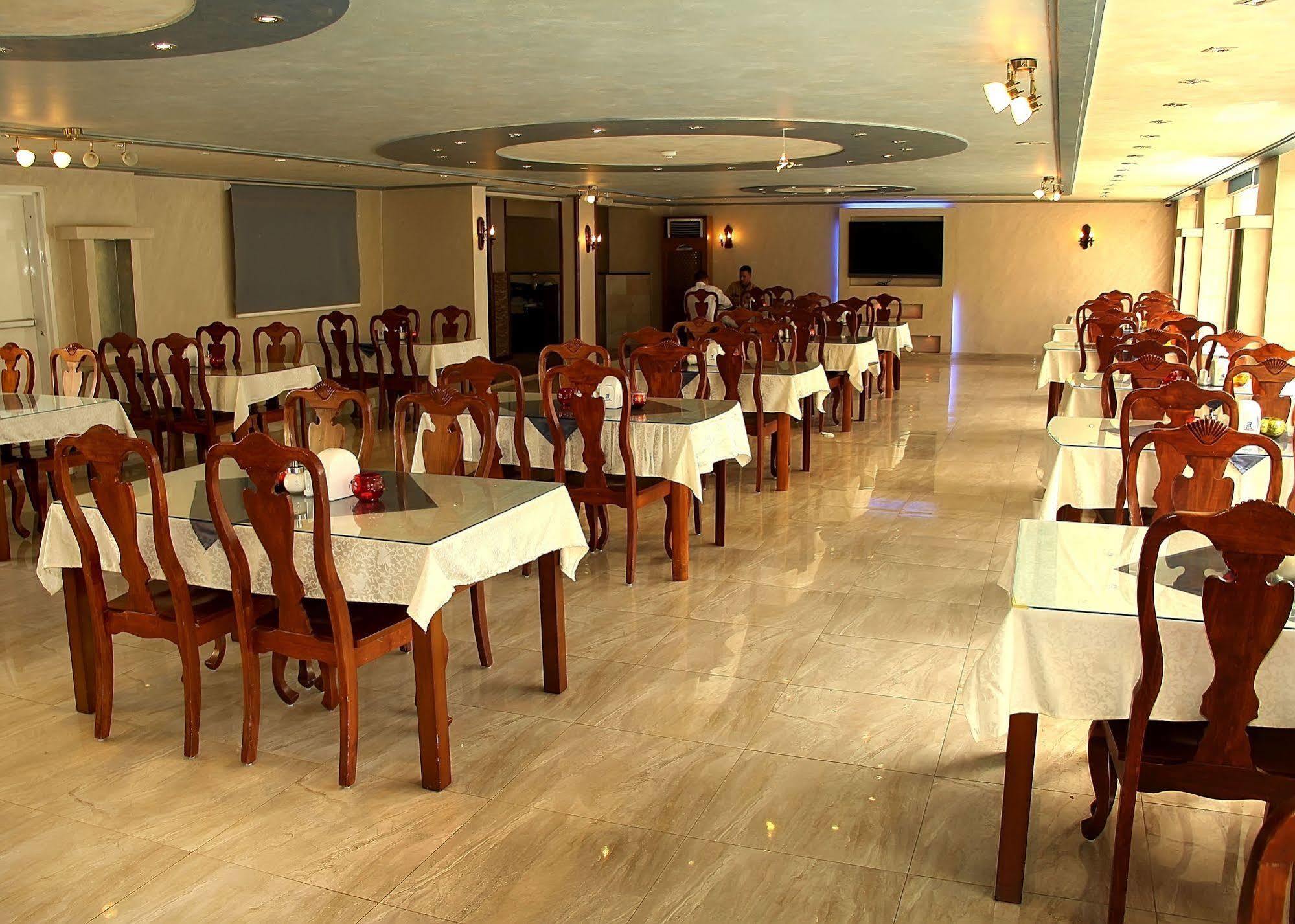 Al Raad Hotel Aqaba Exteriör bild